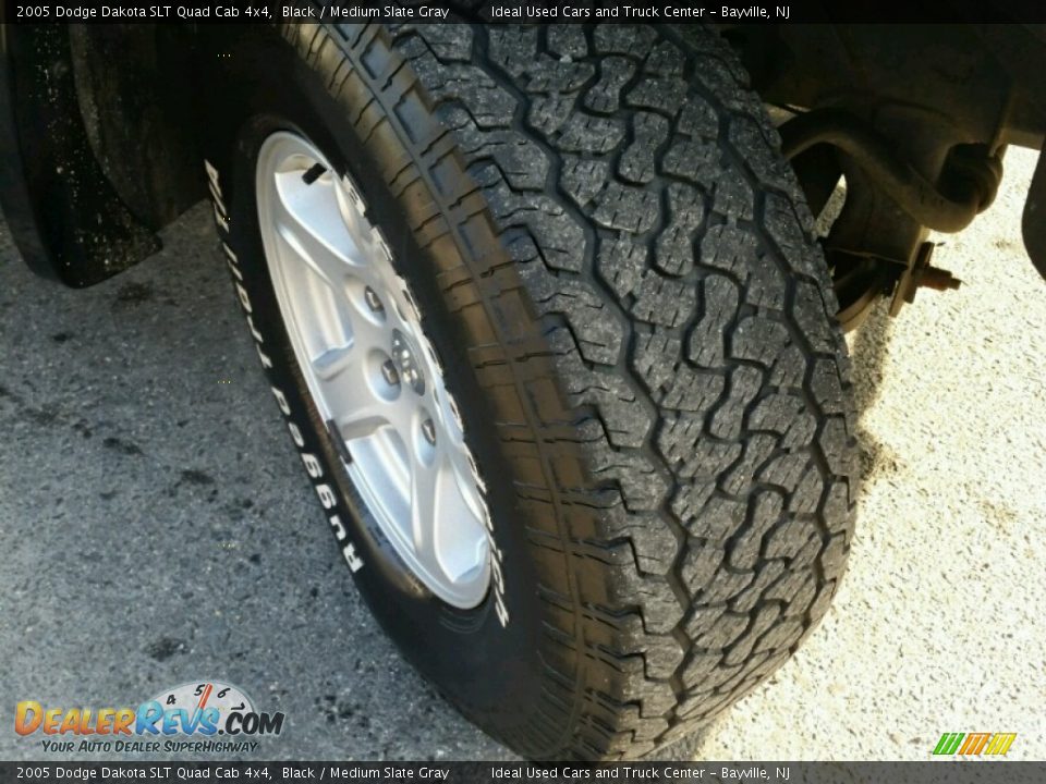 2005 Dodge Dakota SLT Quad Cab 4x4 Black / Medium Slate Gray Photo #2
