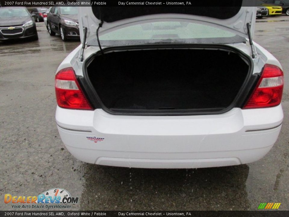 2007 Ford Five Hundred SEL AWD Oxford White / Pebble Photo #17