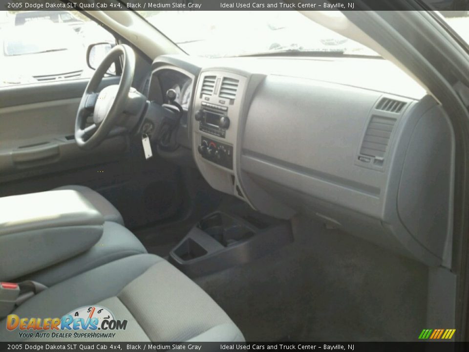 2005 Dodge Dakota SLT Quad Cab 4x4 Black / Medium Slate Gray Photo #10
