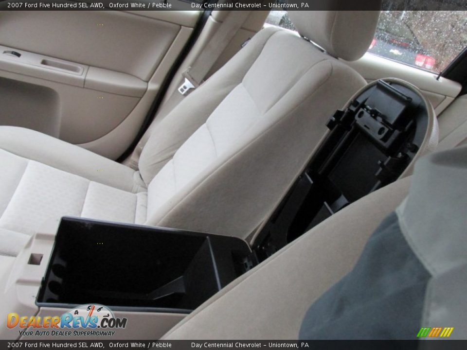 2007 Ford Five Hundred SEL AWD Oxford White / Pebble Photo #26