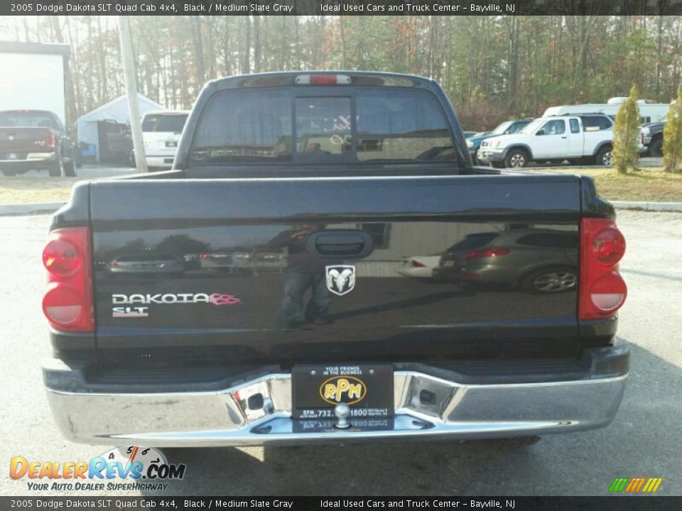 2005 Dodge Dakota SLT Quad Cab 4x4 Black / Medium Slate Gray Photo #16
