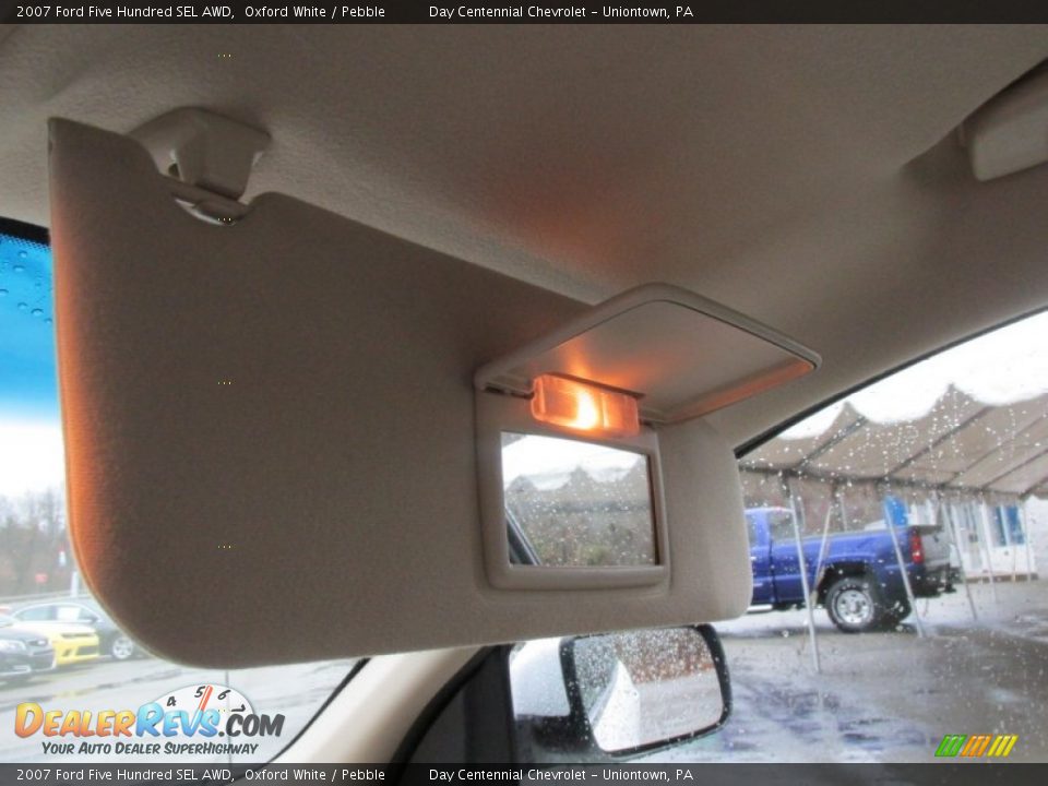 2007 Ford Five Hundred SEL AWD Oxford White / Pebble Photo #30