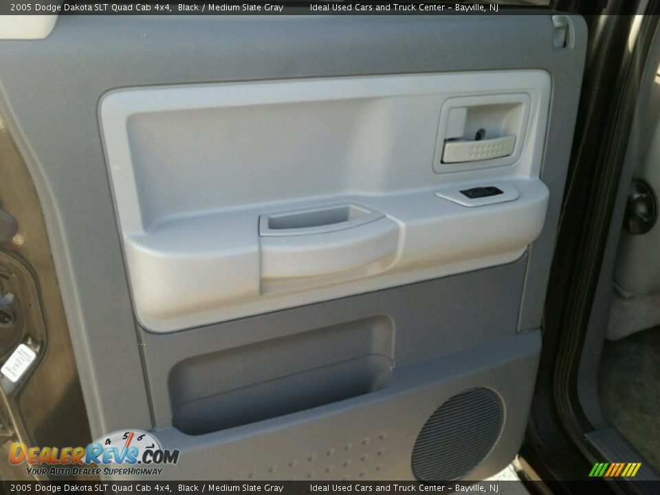 2005 Dodge Dakota SLT Quad Cab 4x4 Black / Medium Slate Gray Photo #21