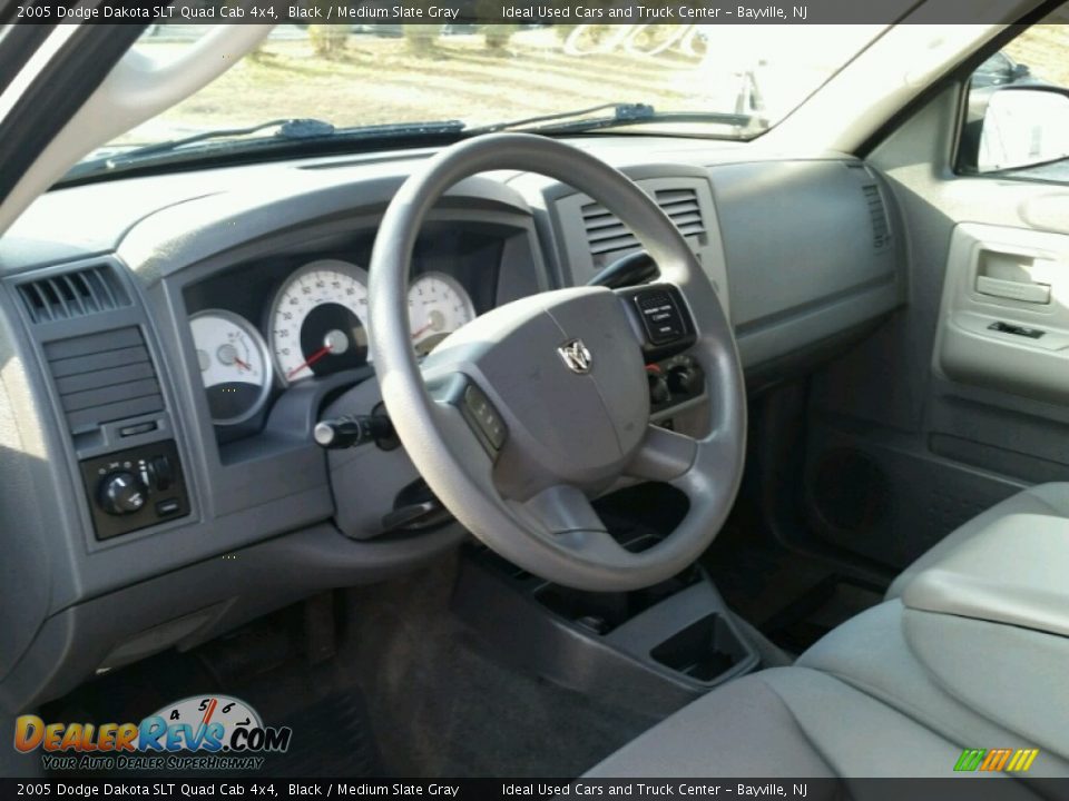 2005 Dodge Dakota SLT Quad Cab 4x4 Black / Medium Slate Gray Photo #24