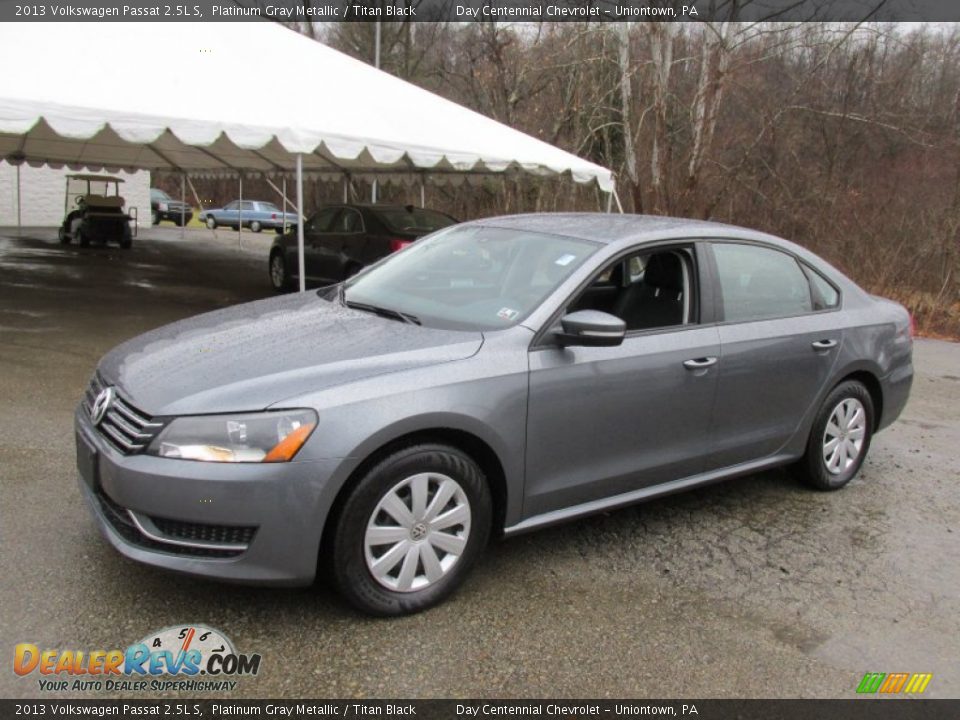 2013 Volkswagen Passat 2.5L S Platinum Gray Metallic / Titan Black Photo #1