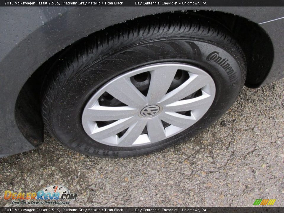 2013 Volkswagen Passat 2.5L S Platinum Gray Metallic / Titan Black Photo #3