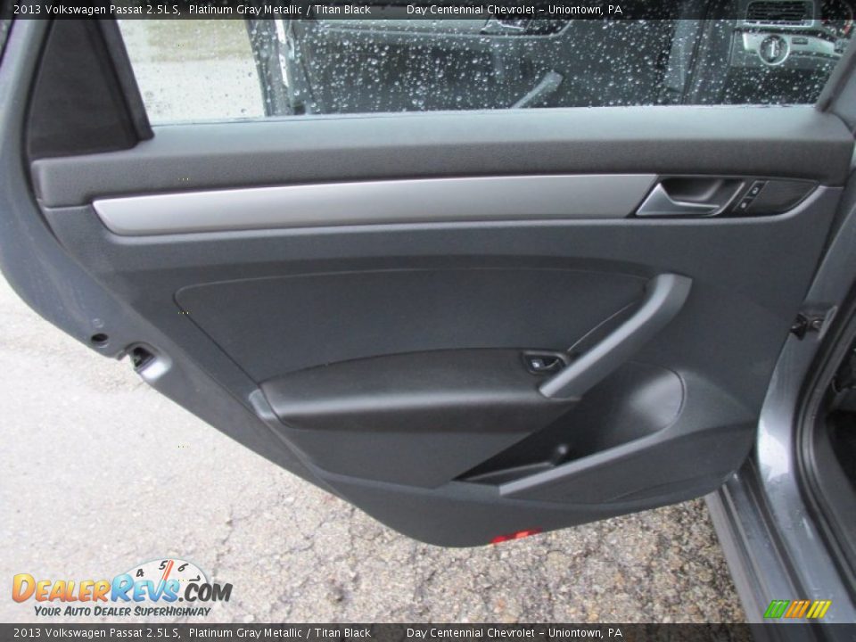 2013 Volkswagen Passat 2.5L S Platinum Gray Metallic / Titan Black Photo #20