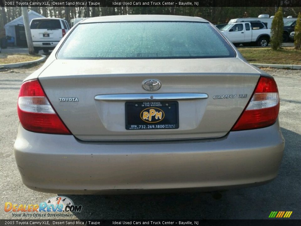 2003 Toyota Camry XLE Desert Sand Mica / Taupe Photo #15