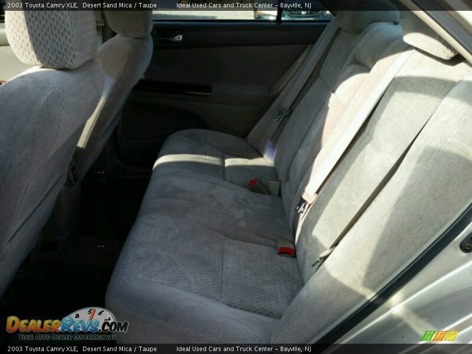2003 Toyota Camry XLE Desert Sand Mica / Taupe Photo #20