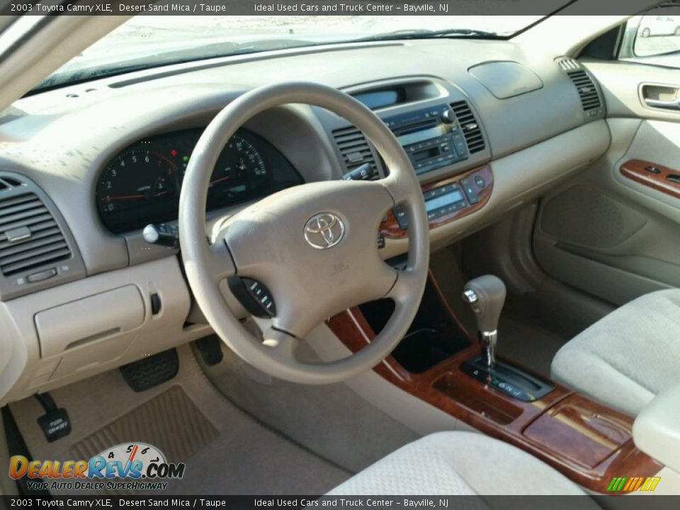 2003 Toyota Camry XLE Desert Sand Mica / Taupe Photo #21