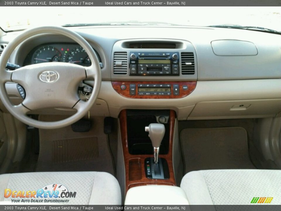 2003 Toyota Camry XLE Desert Sand Mica / Taupe Photo #22