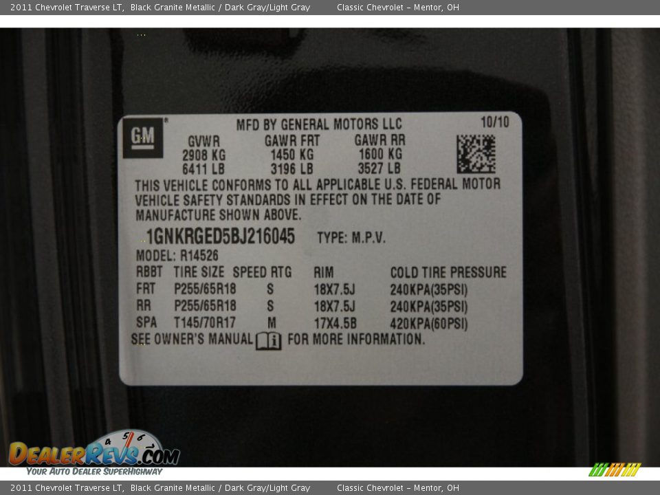 2011 Chevrolet Traverse LT Black Granite Metallic / Dark Gray/Light Gray Photo #16