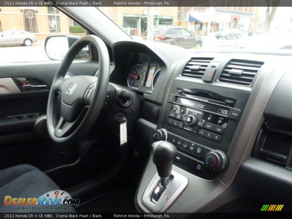 2011 Honda CR-V SE 4WD Crystal Black Pearl / Black Photo #16