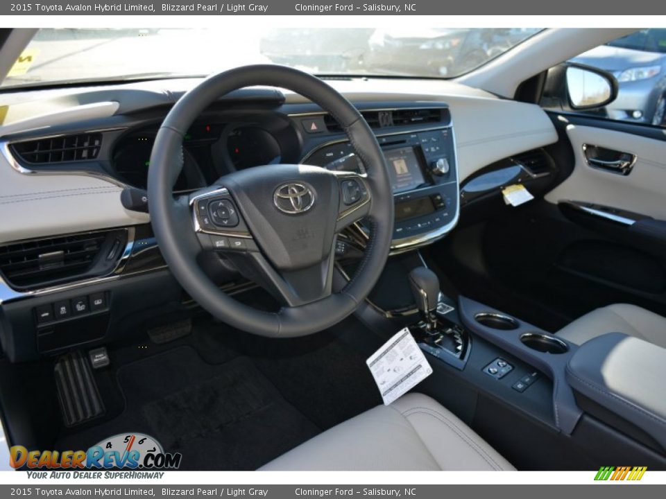 2015 Toyota Avalon Hybrid Limited Blizzard Pearl / Light Gray Photo #7