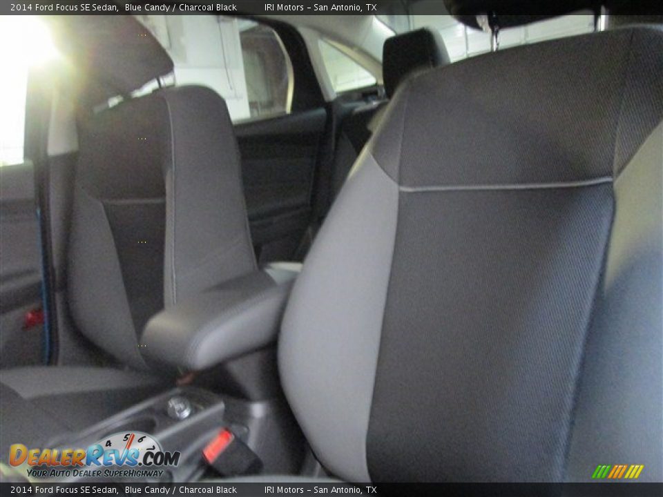 2014 Ford Focus SE Sedan Blue Candy / Charcoal Black Photo #9