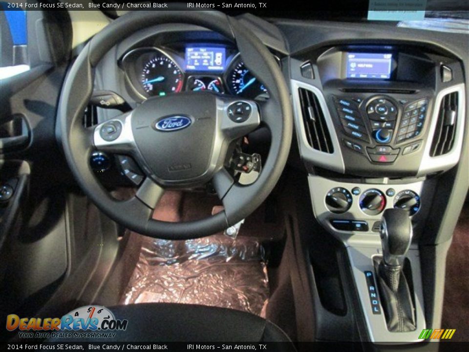 2014 Ford Focus SE Sedan Blue Candy / Charcoal Black Photo #11