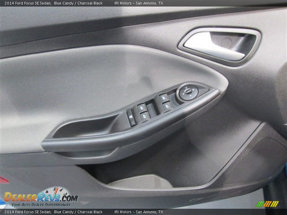 2014 Ford Focus SE Sedan Blue Candy / Charcoal Black Photo #13