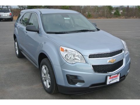 Silver Topaz Metallic Chevrolet Equinox LS.  Click to enlarge.