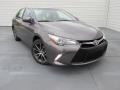 Front 3/4 View of 2015 Toyota Camry XSE #1
