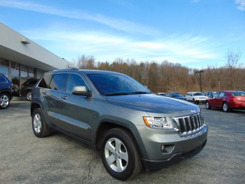 Mineral Gray Metallic Jeep Grand Cherokee Laredo X Package 4x4.  Click to enlarge.