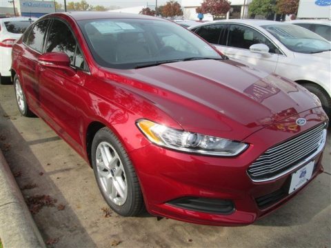 Ruby Red Metallic Ford Fusion SE.  Click to enlarge.