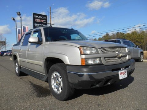 Silver Birch Metallic Chevrolet Avalanche 1500 4x4.  Click to enlarge.