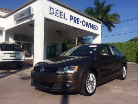 Toffee Brown Metallic Volkswagen Jetta TDI Sedan.  Click to enlarge.