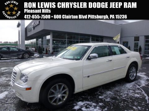 Stone White Chrysler 300 C HEMI AWD.  Click to enlarge.