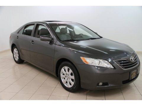 Magnetic Gray Metallic Toyota Camry XLE V6.  Click to enlarge.