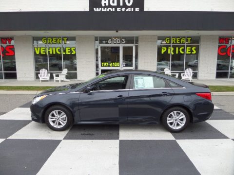 Pacific Blue Pearl Hyundai Sonata GLS.  Click to enlarge.