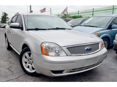 Silver Birch Metallic Ford Five Hundred SEL.  Click to enlarge.
