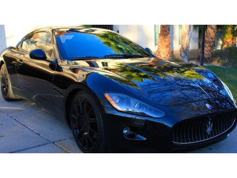Nero Carbonio (Metallic Black) Maserati GranTurismo .  Click to enlarge.