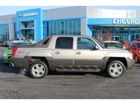 Light Pewter Metallic Chevrolet Avalanche 1500 4x4.  Click to enlarge.