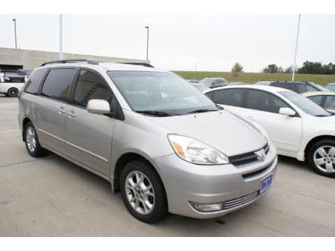 Silver Shadow Pearl Toyota Sienna XLE Limited.  Click to enlarge.
