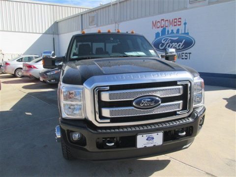 Tuxedo Black Ford F350 Super Duty Lariat Crew Cab 4x4 DRW.  Click to enlarge.