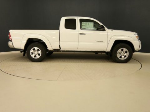 Super White Toyota Tacoma Access Cab 4x4.  Click to enlarge.