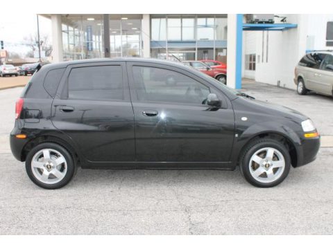 Black Chevrolet Aveo 5 LS Hatchback.  Click to enlarge.