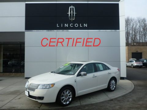 Crystal Champagne Metallic Tri-Coat Lincoln MKZ FWD.  Click to enlarge.