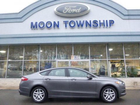 Sterling Gray Ford Fusion SE.  Click to enlarge.