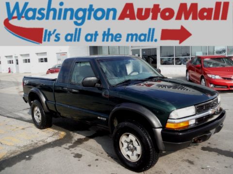 Dark Green Metallic Chevrolet S10 ZR2 Extended Cab 4x4.  Click to enlarge.