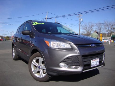 Sterling Gray Metallic Ford Escape SE 2.0L EcoBoost 4WD.  Click to enlarge.