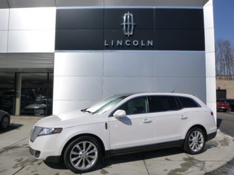 White Platinum Metallic Tri-Coat Lincoln MKT EcoBoost AWD. Click to enlarge. White Platinum Metallic Tri-Coat Lincoln MKT EcoBoost AWD. Click to enlarge.