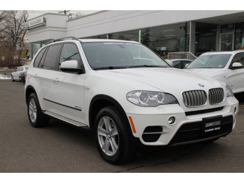 Alpine White BMW X5 xDrive35d. Click to enlarge. Alpine White BMW X5 xDrive35d. Click to enlarge.