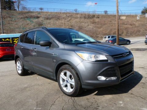 Sterling Gray Ford Escape SE 2.0L EcoBoost 4WD.  Click to enlarge.