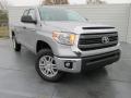 Front 3/4 View of 2015 Toyota Tundra SR5 Double Cab 4x4 #2