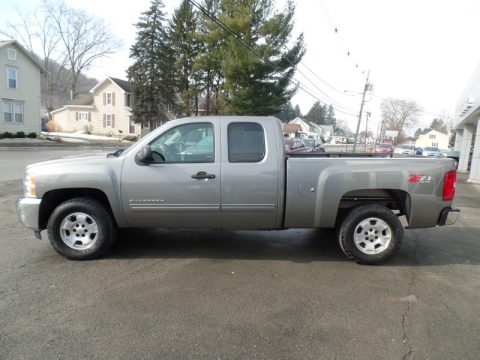 Graystone Metallic Chevrolet Silverado 1500 LT Extended Cab 4x4.  Click to enlarge.