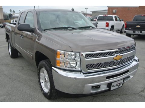 Mocha Steel Metallic Chevrolet Silverado 1500 LT Extended Cab 4x4.  Click to enlarge.