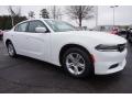 Front 3/4 View of 2015 Dodge Charger SE #4