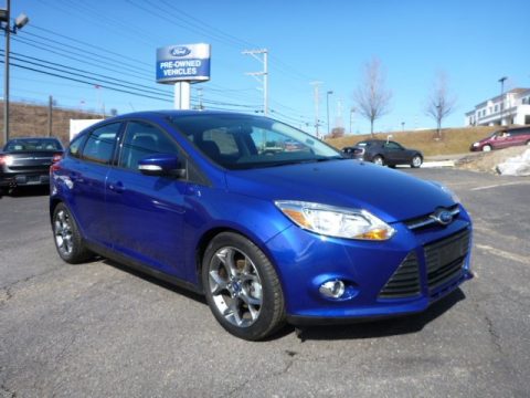Performance Blue Ford Focus SE Hatchback.  Click to enlarge.