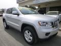 Front 3/4 View of 2012 Jeep Grand Cherokee Laredo 4x4 #3